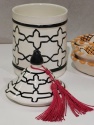      <b> Ceramiczny Pojemnik z Frędzlem - Czerń i Biel <b>